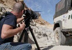 Johnnie Behiri shoots National Geographic “Earth explore” desert adventure on 7D