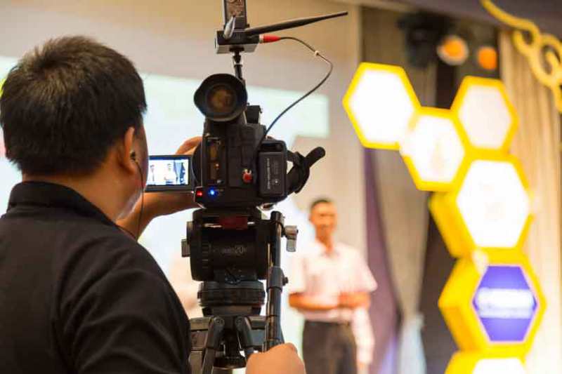 4 Great Tips to Make Your Live Stream Stand Out