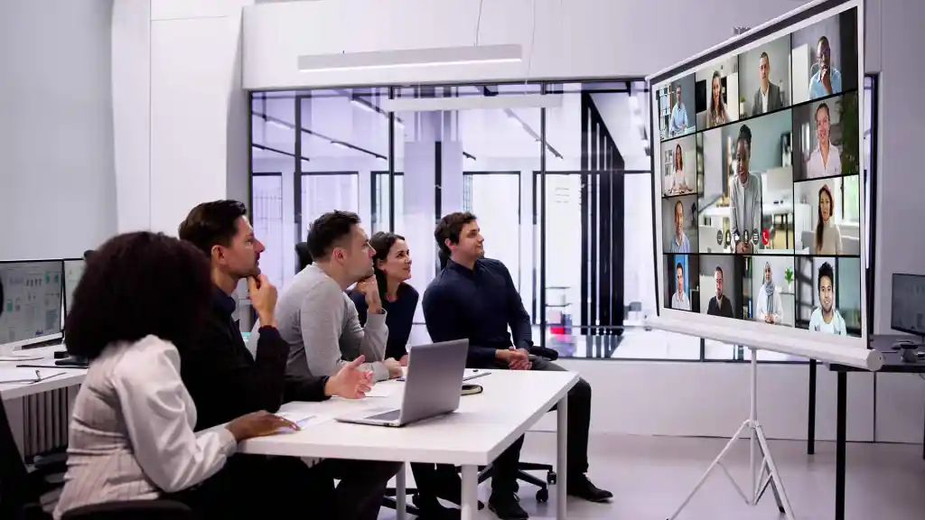 Enhancing Student Engagement in Hybrid Classrooms With Video and Lecture Capture Tools