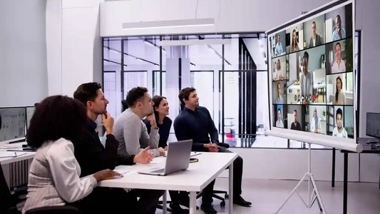 Enhancing Student Engagement in Hybrid Classrooms With Video and Lecture Capture Tools