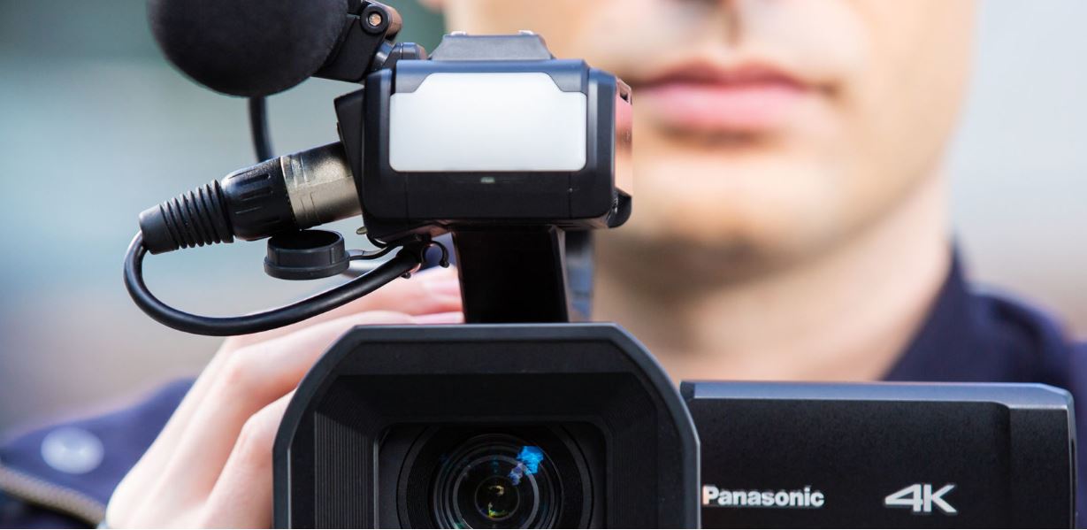 Panasonic AG-CX10 4K Handheld Camcorder with Live remote streaming ...