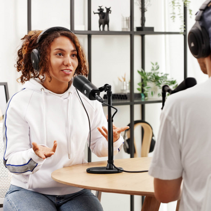 Elgato Wave DX Dynamic Microphone In Use