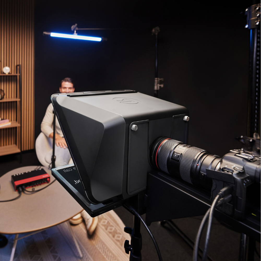 Elgato Prompter XL Podcast