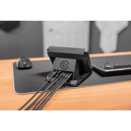 Elgato USB Hub for Stream Deck + Plugged In